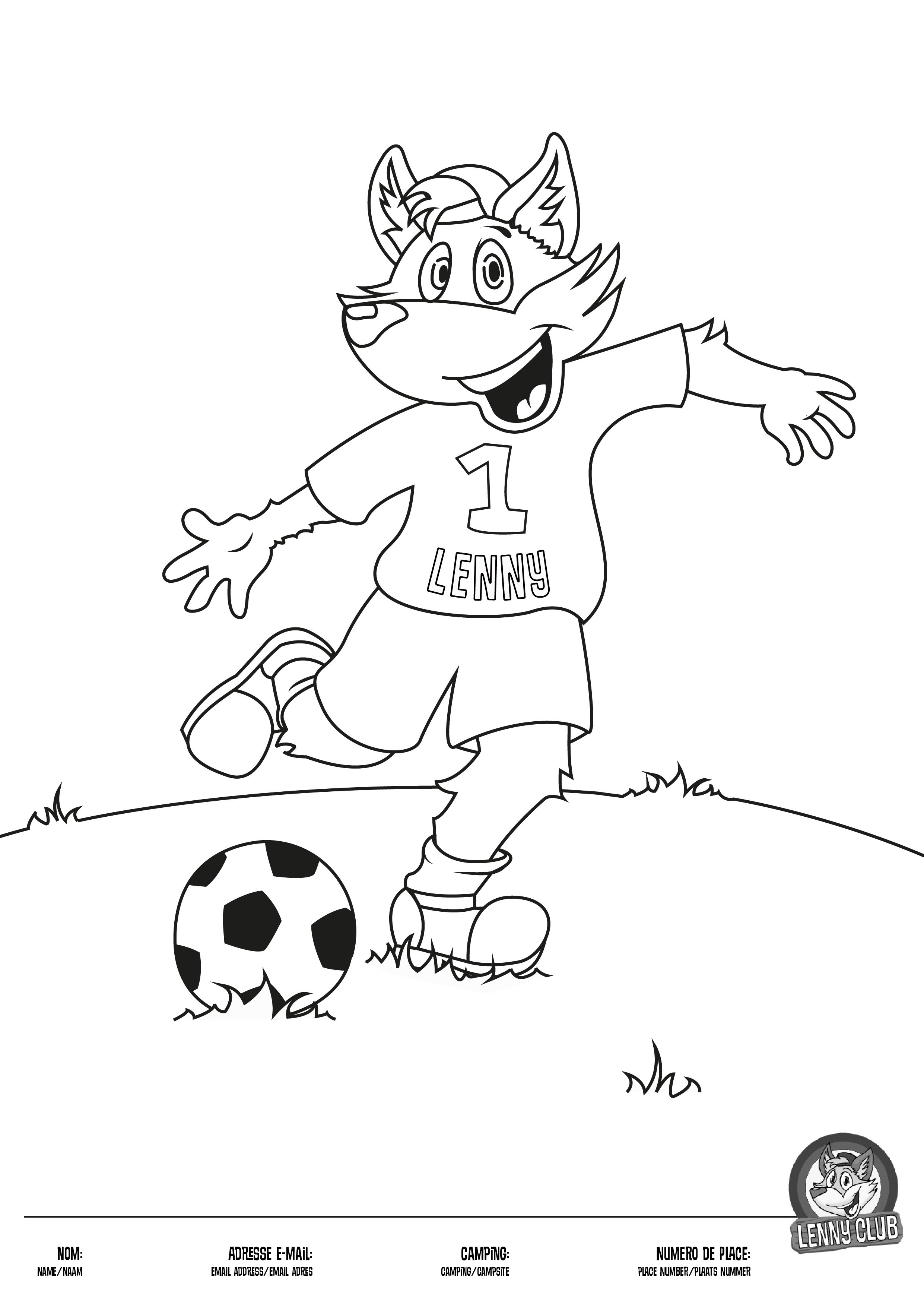 Lenny met een voetbal